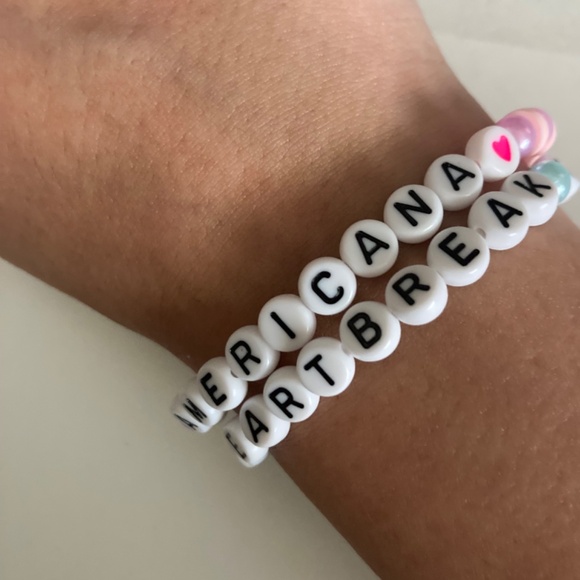 Taylor Swift Miss Americana & The Heartbreak Prince Friendship Bracelet Set - Picture 5 of 5